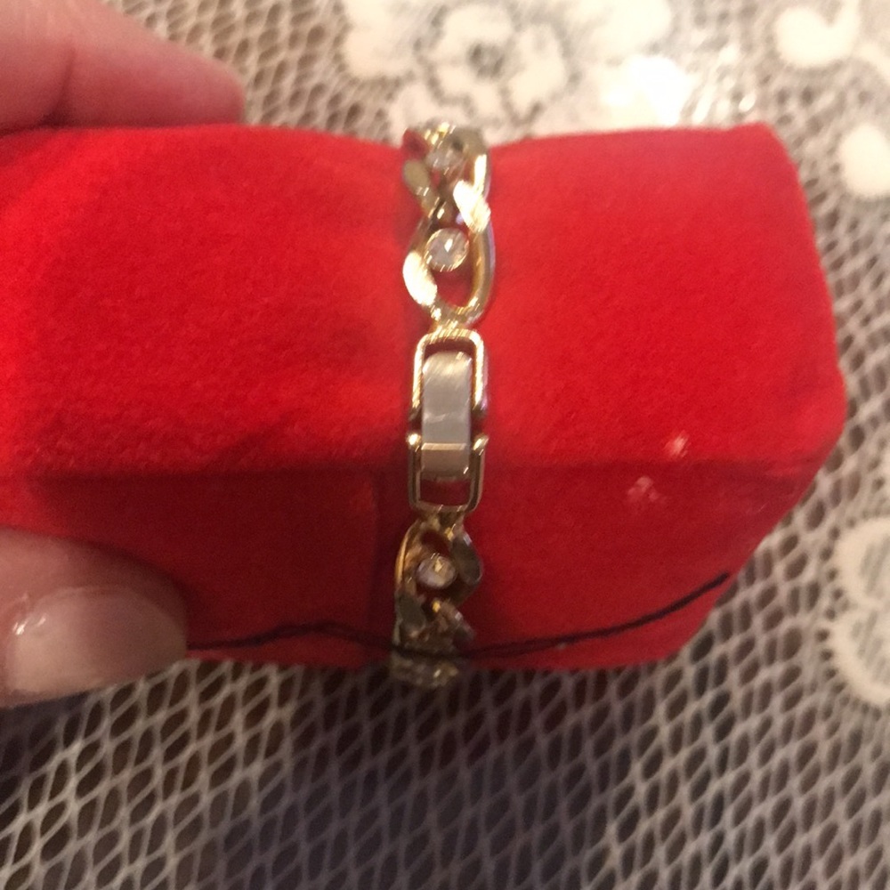 GOLD TONE BRACELET. 1980s. - Picture 3 of 11